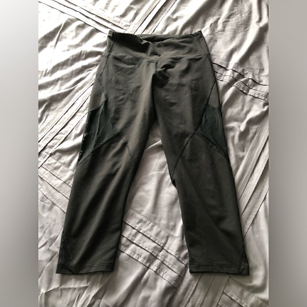 Old Navy Activewear athletic Capri Leggings